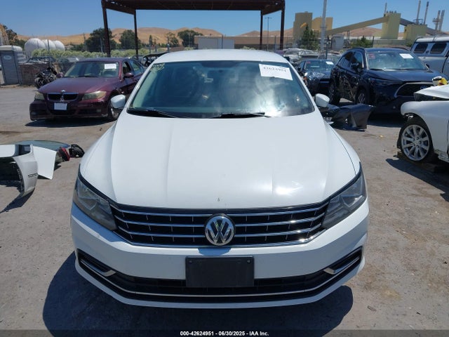 1VWAT7A30HC085703 Volkswagen 1.8 tsi