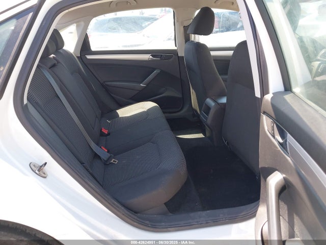 1VWAT7A30HC085703 Volkswagen 1.8 tsi