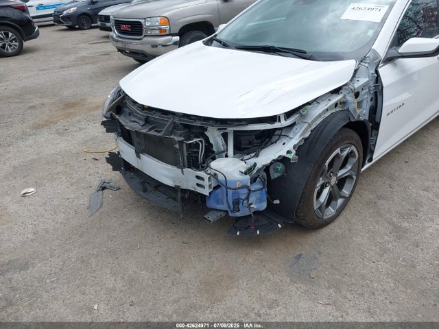 1G1ZD5ST4RF131208 Chevrolet lfv