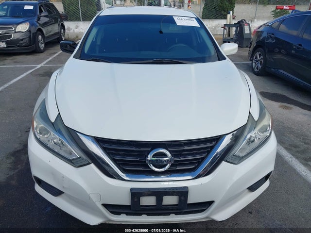 1N4AL3AP4HN352995 Nissan 2017