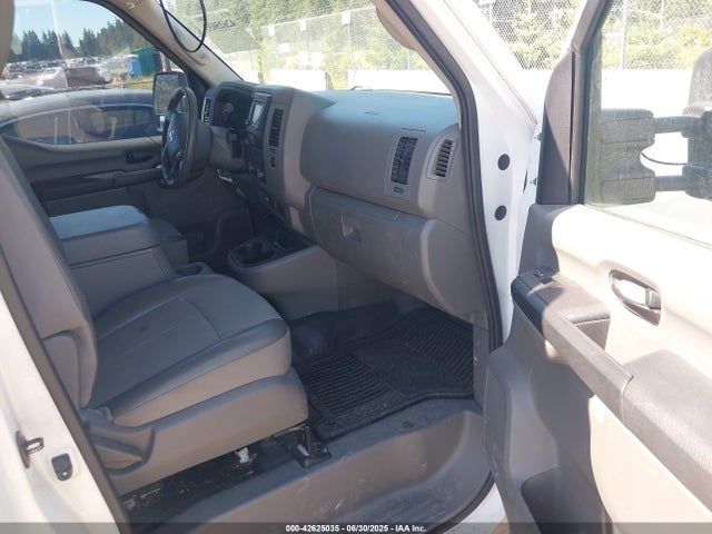 1N6AF0KY4GN815298 Nissan 2016