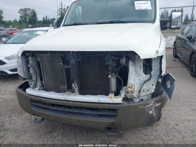 1N6AF0KY4GN815298 Nissan 2016