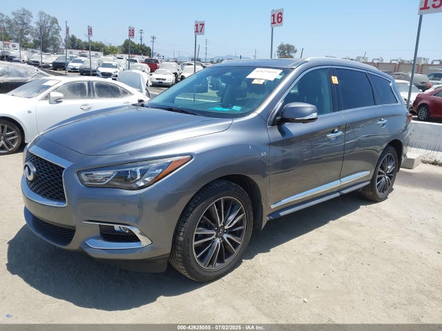 Infiniti 2018 2018 5N1DL0MN8JC525947 Image 2