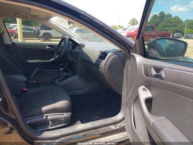 3VW167AJ4GM242457 Volkswagen Jetta