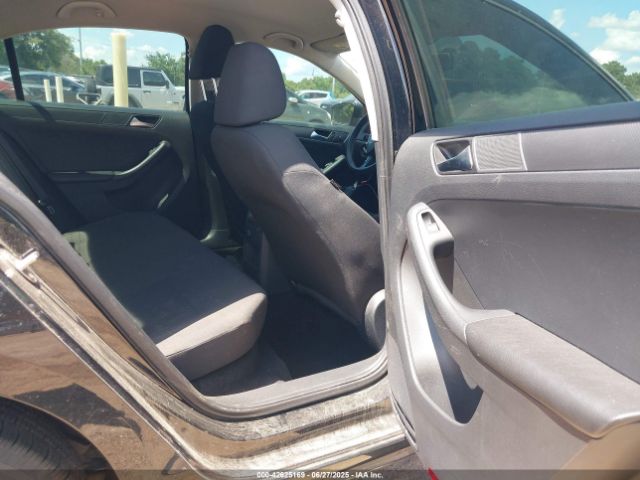 3VW167AJ4GM242457 Volkswagen Jetta