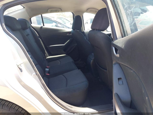 JM1BM1U79G1340035 Mazda pe
