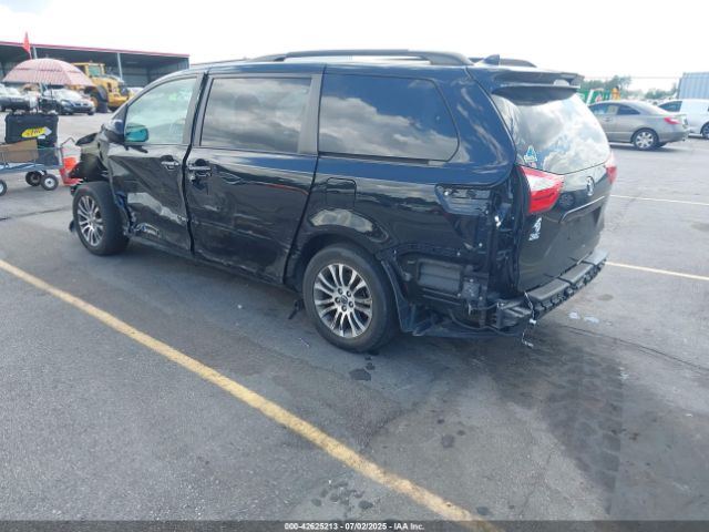 2018 TOYOTA SIENNA 5TDYZ3DC4JS962153 Photo 2