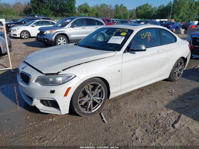 BMW M235I 2014 WBA1J7C57EVX33624 Image 2