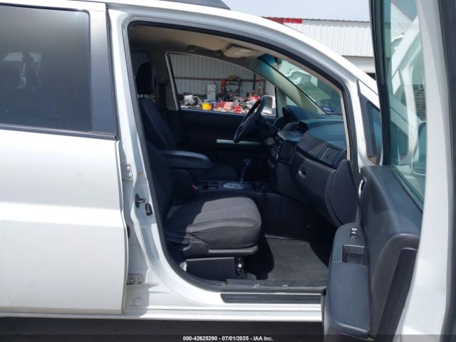 2011 MITSUBISHI ENDEAVOR 4A4JN2AS5BE032152 Photo 4