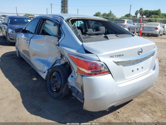1N4AL3AP9FC568785 Nissan 2015