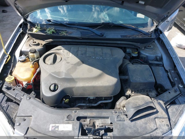 1C3CCBBG8EN119598 Chrysler 2014