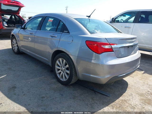 1C3CCBBG8EN119598 Chrysler 2014