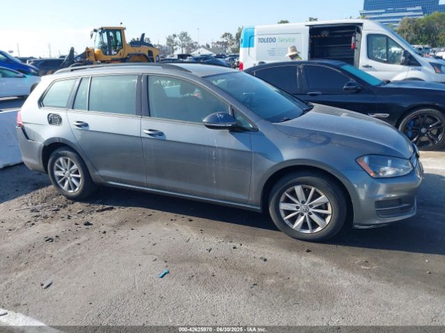3VWA17AU7FM505032 Volkswagen 2015