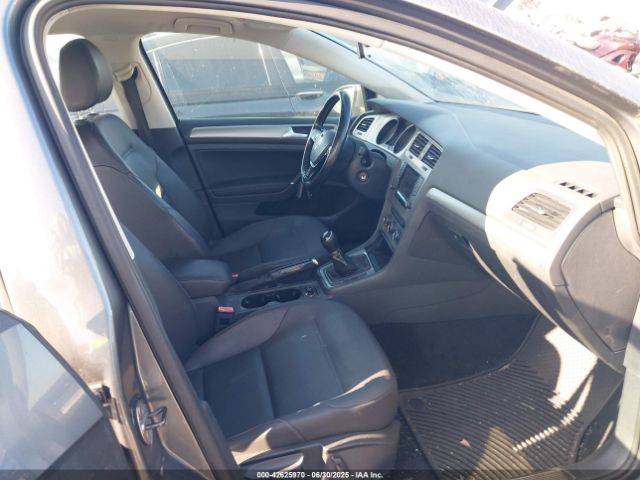 3VWA17AU7FM505032 Volkswagen 2015