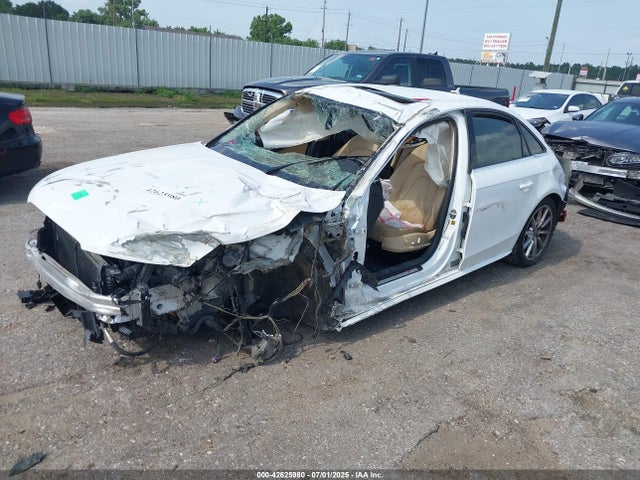 2016 AUDI A4 WAUBFAFL6GN003218 Photo 1