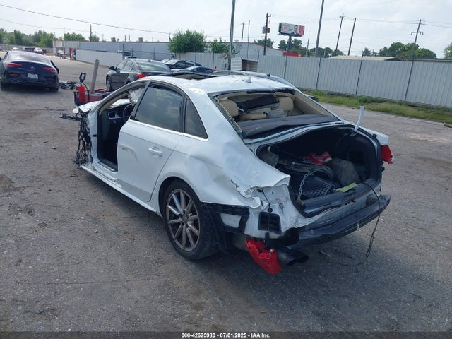 2016 AUDI A4 WAUBFAFL6GN003218 Photo 2