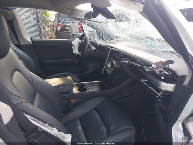 2022 TESLA MODEL Y 7SAYGDEE2NF431316 Photo 4