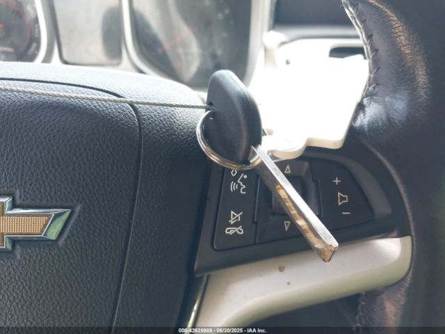 2G1FD1E31F9104012 Chevrolet lfx
