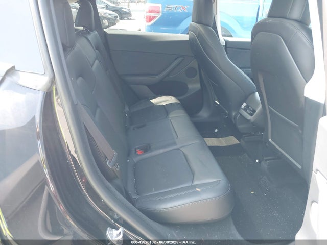 2023 TESLA MODEL Y 7SAYGDEE2PF666379 Photo 7