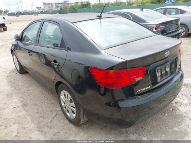 2013 KIA FORTE KNAFU4A29D5686700 Photo 2