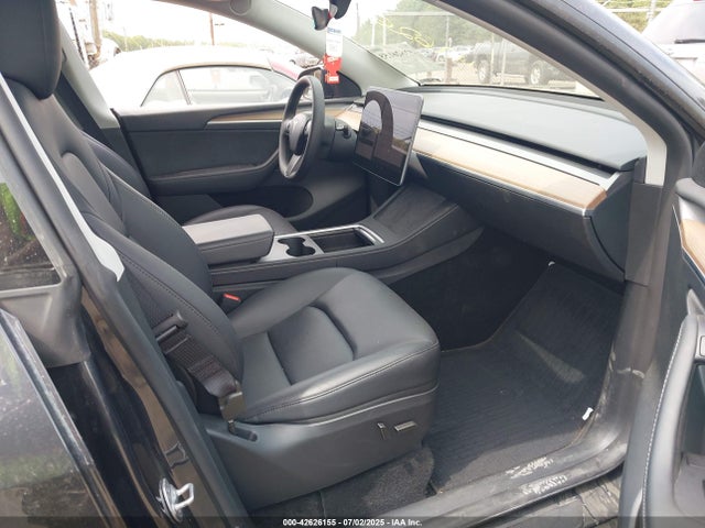 2024 TESLA MODEL Y 7SAYGDED3RF038681 Photo 4
