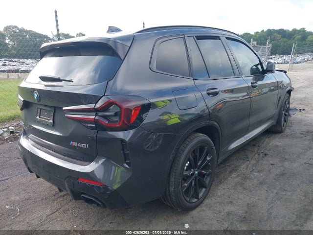 BMW 2024 2024 5UX83DP09R9W40819 Image 4