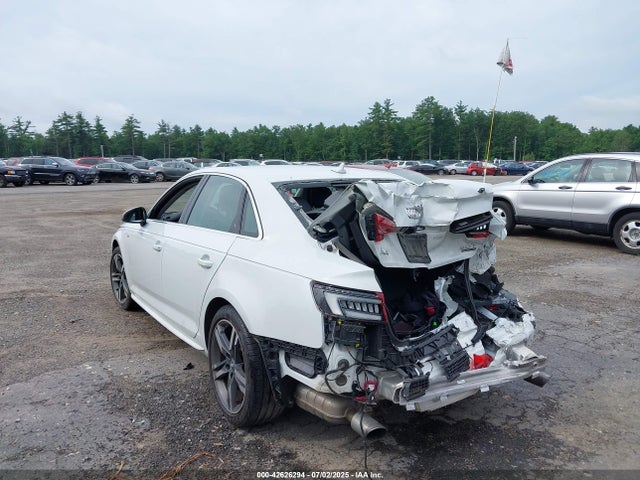 2018 AUDI A4 WAUENAF42JN020064 Photo 2