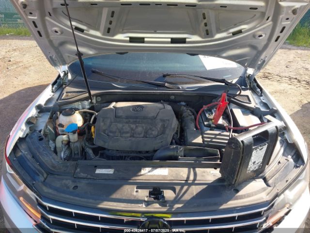 2018 VOLKSWAGEN PASSAT 1VWBA7A35JC009555 Photo 9