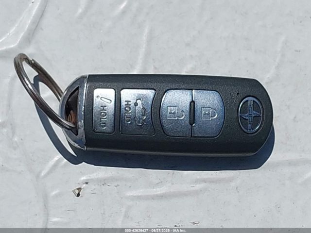 3MYDLBZV5GY106285 Scion p5v