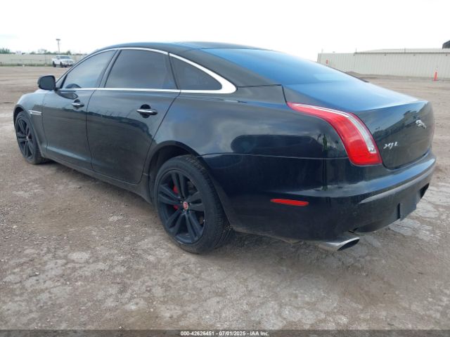 2011 JAGUAR XJ SAJWA2GB9BLV09565 Photo 2