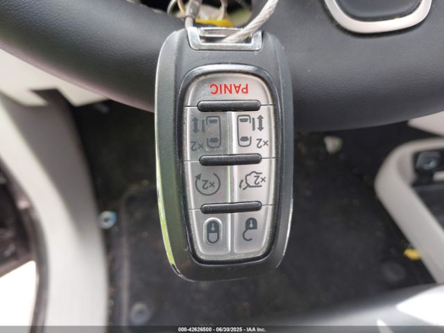 2023 CHRYSLER PACIFICA HYBRID 2C4RC1L75PR611901 Photo 10