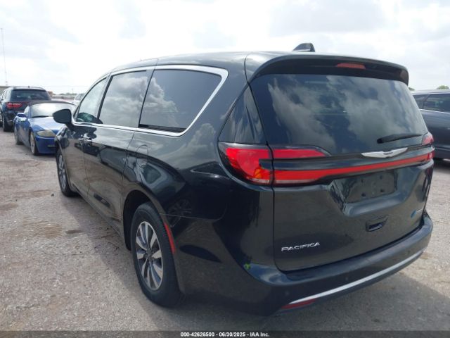 2023 CHRYSLER PACIFICA HYBRID 2C4RC1L75PR611901 Photo 2