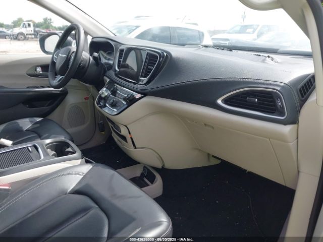 2023 CHRYSLER PACIFICA HYBRID 2C4RC1L75PR611901 Photo 4
