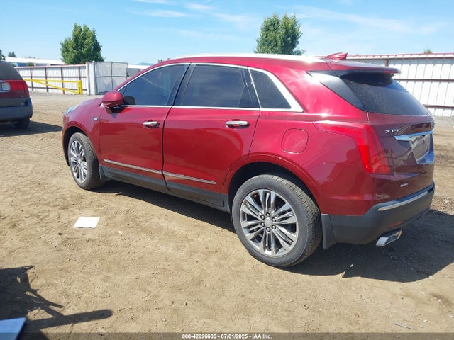 2017 CADILLAC XT5 1GYKNERSXHZ284220 Photo 2