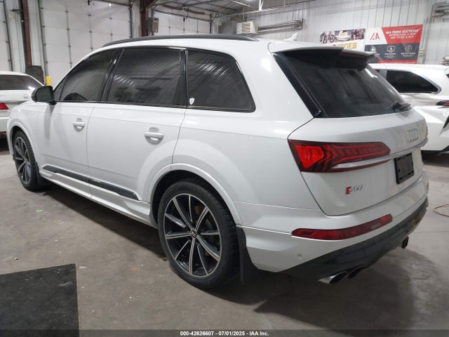 2020 AUDI SQ7 WA1VWAF7XLD012579 Photo 2