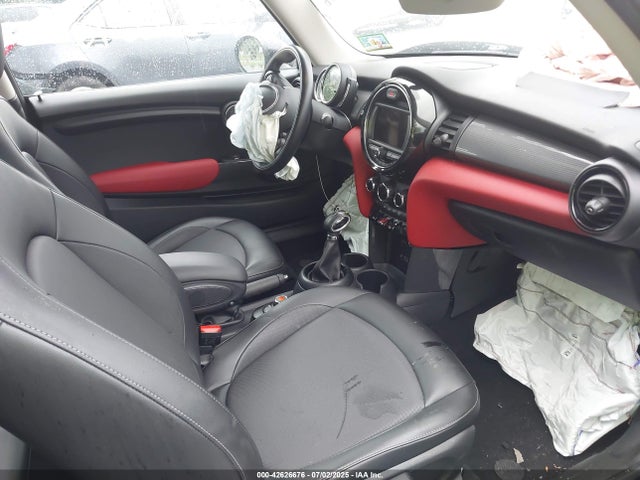 2018 MINI HARDTOP WMWXP5C56J2G63724 Photo 4