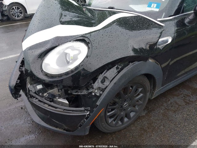 2018 MINI HARDTOP WMWXP5C56J2G63724 Photo 5