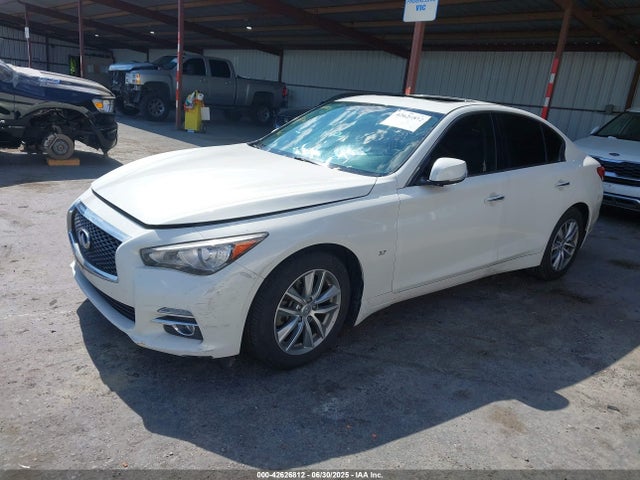 JN1BV7AR2FM418211 Infiniti 2015