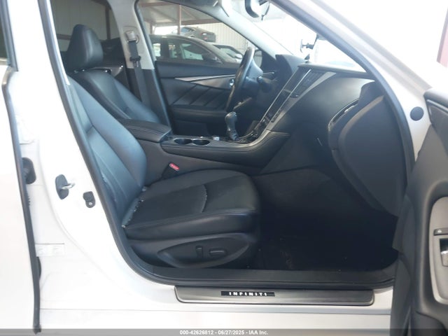 JN1BV7AR2FM418211 Infiniti 2015