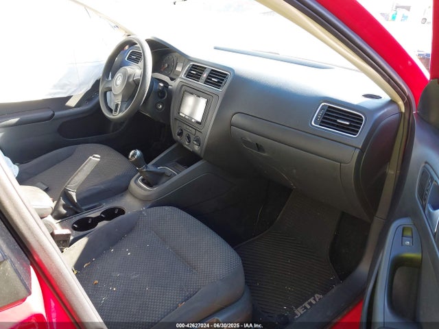 3VW1K7AJ2EM440558 Volkswagen 2014