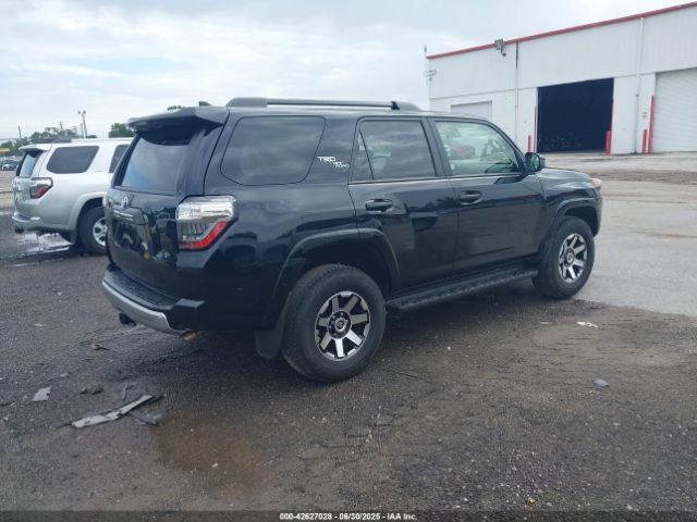 2024 TOYOTA 4RUNNER JTEPU5JR0R6248722 Photo 3