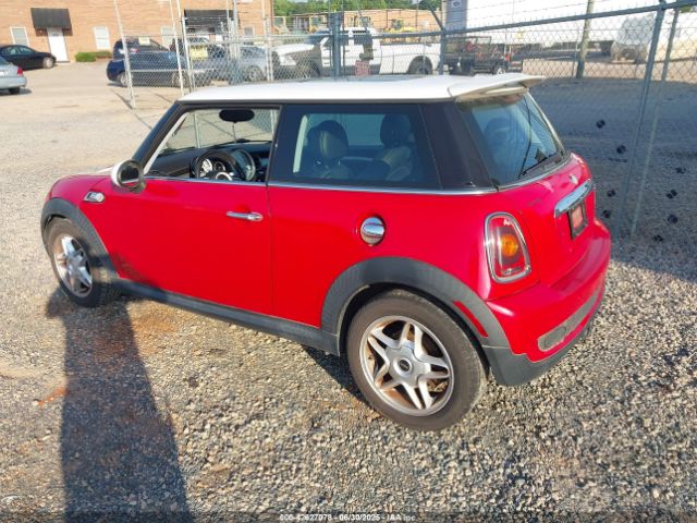 2008 MINI COOPER S WMWMF73598TV32869 Photo 2