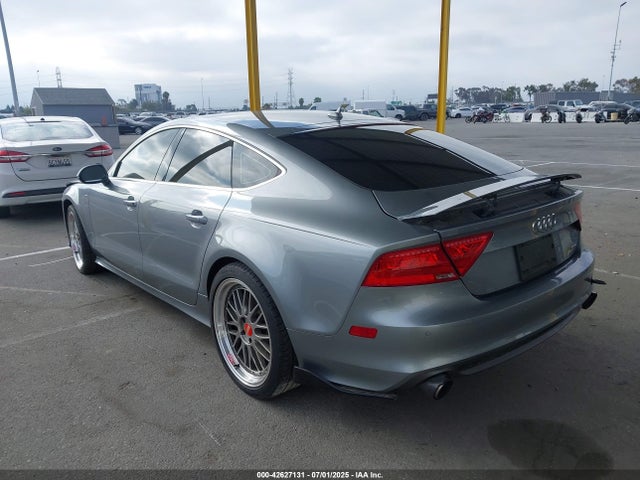 2014 AUDI A7 WAU2GAFC6EN121473 Photo 2