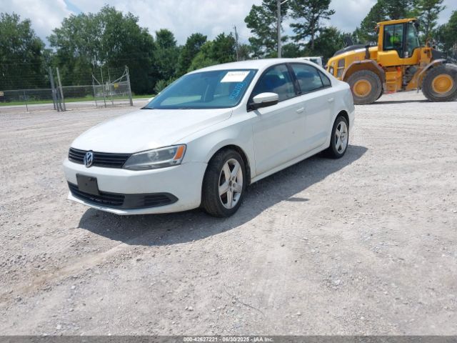 3VWD17AJ0EM416579 Volkswagen 2014