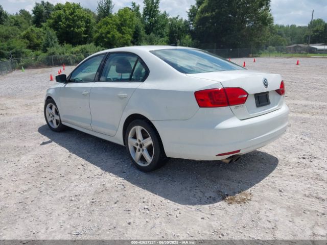 3VWD17AJ0EM416579 Volkswagen 2014