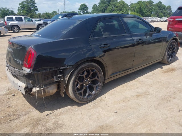 2C3CCAAG3KH601413 Chrysler 300