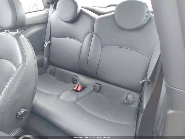 2007 MINI COOPER S WMWMF73557TV31801 Photo 7