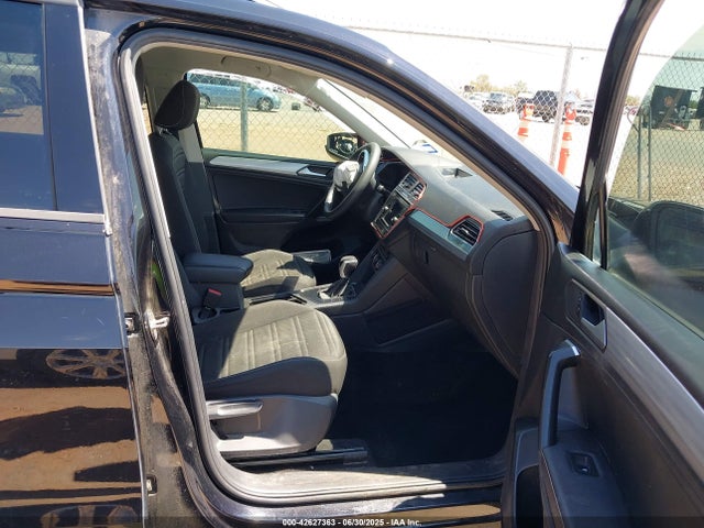 3VV1B7AX9NM163478 Volkswagen Tiguan