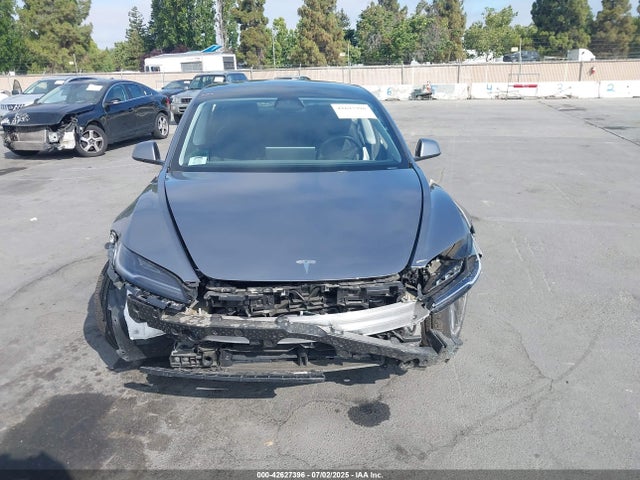 5YJ3E1EA0SF873824 Tesla MODEL 3