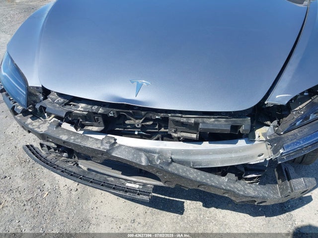 5YJ3E1EA0SF873824 Tesla MODEL 3